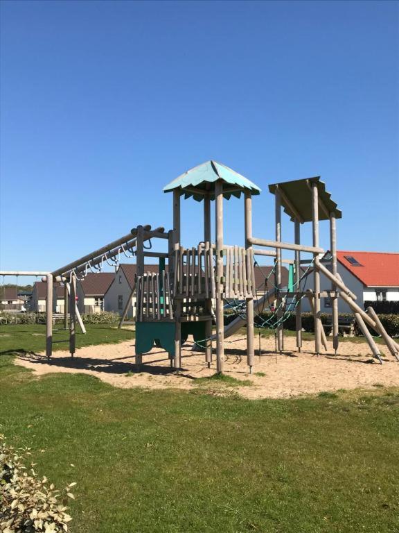 Caravan 2 Bedroom - New Camping Ideal De Haan Bagian luar foto