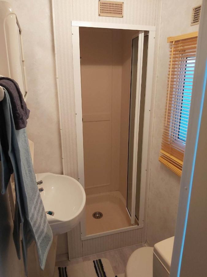 Caravan 2 Bedroom - New Camping Ideal De Haan Bagian luar foto