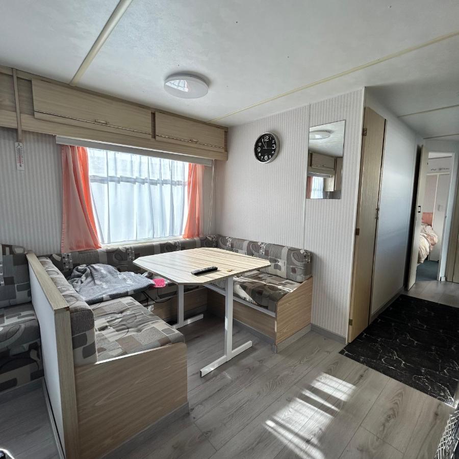 Caravan 2 Bedroom - New Camping Ideal De Haan Bagian luar foto